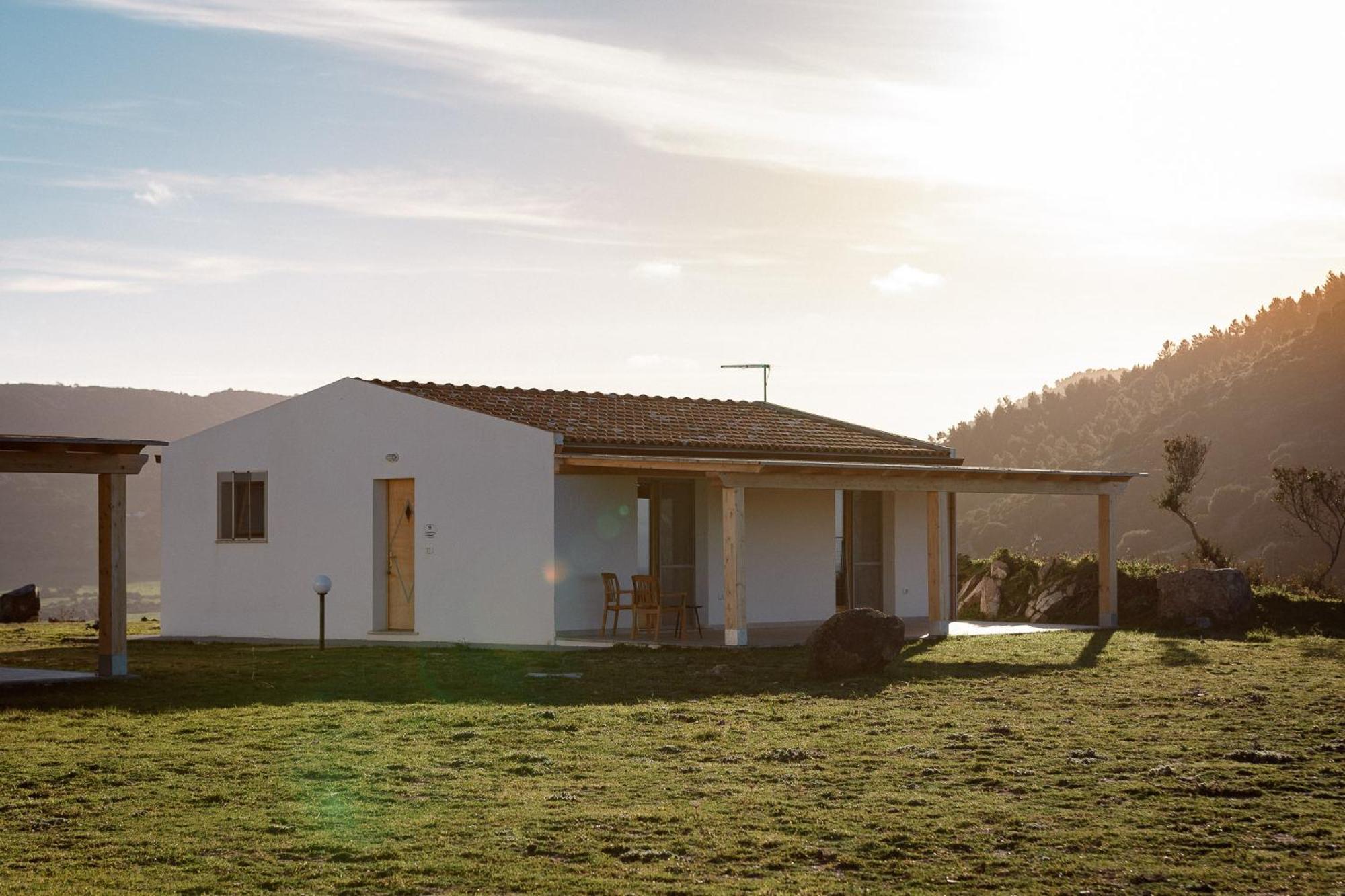 New Suites Sea View Sardinia, קאסטלסארדו מראה חיצוני תמונה